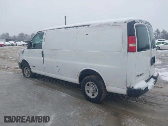 2003 Chevrolet Express Cargo with VIN 1GCGG25U931185214, listed as a IAAI auction lot 41523289 with 156,711 mi miles and . Bid and sale history available at DreamBid. Image 3.