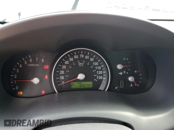 2007 Kia Sedona EX with VIN KNDMB233176172560, listed as a Copart auction lot 69004084 with 93,574 mi miles and Salvage Title. Bid and sale history available at carsss.com. Image 9.