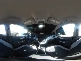 2017 Chevrolet Bolt EV LT z VIN 1G1FW6S00H4188556, wystawiony jako IAAI lot #42025003 z przebiegiem 24 009 mil mil oraz . Historia ofert i sprzedaży dostępna na DreamBid. Obrazek 18.