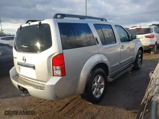 2011 Nissan Pathfinder SV with VIN 5N1AR1NN0BC625399, listed as a IAAI auction lot 41404121 with 201,697 mi miles. Bid and sale history available at carsss.com. Image 4.