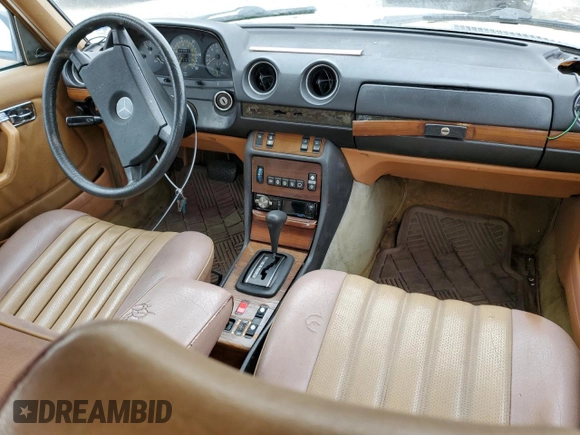 1983 Mercedes-Benz 300 with VIN WDBAB33A2DB030078, listed as a Copart auction lot 54630525 with 233,016 mi miles and Clean Title. Bid and sale history available at carsss.com. Image 8.