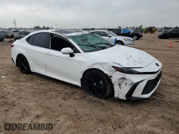 2025 Toyota Camry LE z VIN 4T1DAACK7SU540518, wystawiony jako Copart lot #55865235 z przebiegiem 13 124 mil mil oraz Szkoda całkowita • Salvage title. Historia ofert i sprzedaży dostępna na DreamBid. Obrazek 4.