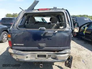 2006 Chevrolet Tahoe LT with VIN 1GNEK13T36J148231, listed as a IAAI auction lot 41917777 with 335,161 mi miles. Bid and sale history available at carsss.com. Image 17.