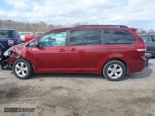 2014 Toyota Sienna LE AAS with VIN 5TDKK3DC6ES527036, listed as a IAAI auction lot 41895047 with 90,573 mi miles. Bid and sale history available at carsss.com. Image 13.