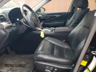 2016 Lexus LS 460 z VIN JTHCL5EF3G5026392, wystawiony jako Copart lot #88937385 z przebiegiem 81 110 mil mil oraz Szkoda całkowita • Salvage title. Historia ofert i sprzedaży dostępna na DreamBid. Obrazek 7.
