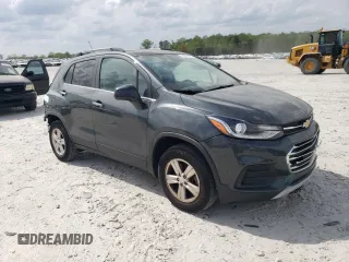 2020 Chevrolet Trax LT with VIN 3GNCJPSB1LL142227, listed as a Copart auction lot 50274935 with 32,695 mi miles and Salvage Title. Bid and sale history available at carsss.com. Image 4.