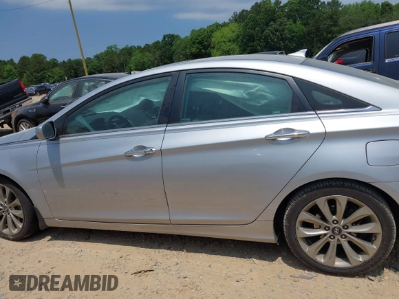 2012 Hyundai Sonata Limited z VIN 5NPEC4AC9CH354782, wystawiony jako IAAI lot #42416670 z przebiegiem 131 636 mil mil oraz . Historia ofert i sprzedaży dostępna na DreamBid. Obrazek 14.