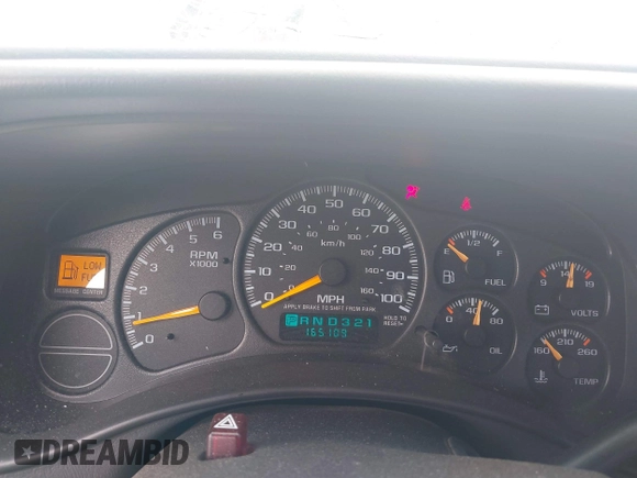 2000 GMC New Sierra 1500 SLE with VIN 1GTEK19T1YE356751, listed as a IAAI auction lot 41864745 with 165,109 mi miles. Bid and sale history available at carsss.com. Image 7.