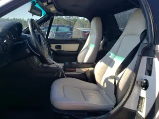 2001 BMW Z3 2.5 z VIN WBACN33461LM02519, wystawiony jako Copart lot #46251135 z przebiegiem 140 328 mil mil oraz Szkody całkowita. Historia ofert i sprzedaży dostępna na DreamBid. Obrazek 7.