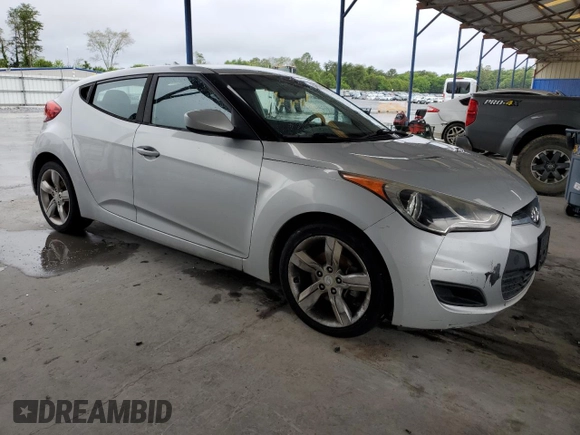 2014 Hyundai Veloster RE:FLEX z VIN KMHTC6AD4EU203719, wystawiony jako Copart lot #58166905 z przebiegiem 163 902 mil mil oraz Czysty tytuł • Clean title. Historia ofert i sprzedaży dostępna na DreamBid. Obrazek 4.