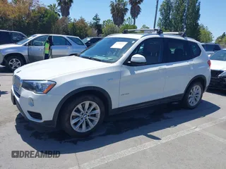 2017 BMW X3 xDrive28i z VIN 5UXWX9C35H0T24703, wystawiony jako IAAI lot #42283472 z przebiegiem 61 993 mil mil oraz . Historia ofert i sprzedaży dostępna na DreamBid. Obrazek 2.