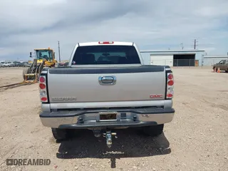 2004 GMC Sierra 1500 Crew Cab SLE with VIN 2GTEK13T841341748, listed as a IAAI auction lot 42036007 with 227,164 mi miles. Bid and sale history available at carsss.com. Image 16.
