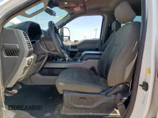 2020 Ford F-250 XL z VIN 1FT7W2BT9LEC61473, wystawiony jako Copart lot #63622895 z przebiegiem 117 079 mil mil oraz Szkoda całkowita • Salvage title. Historia ofert i sprzedaży dostępna na DreamBid. Obrazek 7.