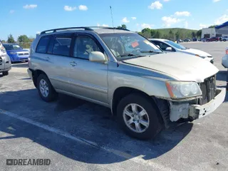 2002 Toyota Highlander with VIN JTEGF21A120071643, listed as a IAAI auction lot 41593796 with 157,608 mi miles. Bid and sale history available at carsss.com. Image 1.