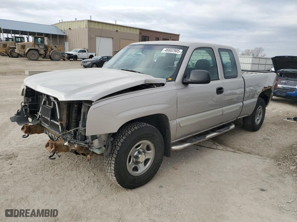2004 Chevrolet Silverado 1500 LS with VIN 2GCEK19T841372716, listed as a Copart auction lot 46802905 with 175,579 mi miles and Salvage Title. Bid and sale history available at carsss.com. Image 1.
