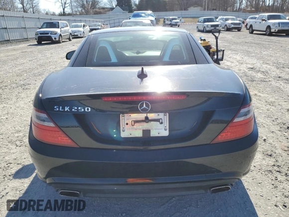 2014 Mercedes-Benz SLK 250 z VIN WDDPK4HA1EF083011, wystawiony jako Copart lot #43931645 z przebiegiem 102 146 mil mil oraz Szkoda całkowita • Salvage title. Historia ofert i sprzedaży dostępna na DreamBid. Obrazek 6.