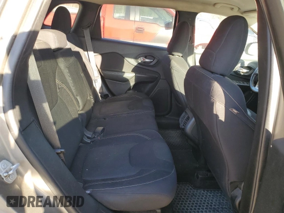 2016 Jeep Cherokee Altitude z VIN 1C4PJMCB6GW267991, wystawiony jako Copart lot #47417545 z przebiegiem 195 614 mil mil oraz Szkoda całkowita • Salvage title. Historia ofert i sprzedaży dostępna na DreamBid. Obrazek 11.