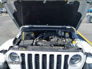 2022 Jeep Gladiator High Altitude with VIN 1C6HJTFG1NL167518, listed as a IAAI auction lot 41838411 with 20,885 mi miles and . Bid and sale history available at DreamBid. Image 10.