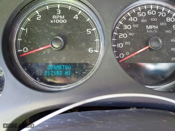 2007 Chevrolet Suburban LTZ with VIN 3GNFC16037G200947, listed as a IAAI auction lot 41699274 with 217,182 mi miles. Bid and sale history available at carsss.com. Image 7.