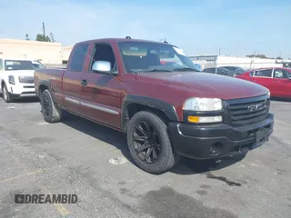 2004 GMC Sierra 1500 SLE with VIN 2GTEC19T841205558, listed as a IAAI auction lot 38760854 with 224,795 mi miles and . Bid and sale history available at DreamBid. Image 1.