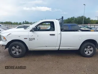 2019 Ram 1500 Classic Tradesman with VIN 3C6JR6DT8KG506165, listed as a IAAI auction lot 40721848 with 323,427 mi miles. Bid and sale history available at carsss.com. Image 14.
