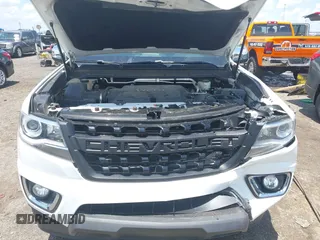 2018 Chevrolet Colorado 4WD LT z VIN 1GCGTCEN3J1108460, wystawiony jako IAAI lot #42543935 z przebiegiem 81 203 mil mil oraz . Historia ofert i sprzedaży dostępna na DreamBid. Obrazek 10.