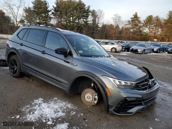 2023 Volkswagen Tiguan SE R-Line Black with VIN 3VV8B7AX8PM070954, listed as a Copart auction lot 86703764 with 29,020 mi miles and Salvage Title. Bid and sale history available at carsss.com. Image 4.
