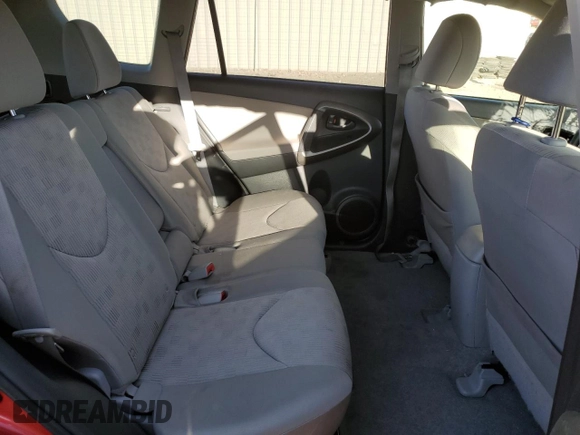 2012 Toyota RAV4 с VIN JTMBF4DV9C5052531, выставлен на аукционе Copart как лот 57171795 с пробегом 109 862 миль миль и Списание • Salvage title. История ставок и продаж доступна на DreamBid. Изображение 11.