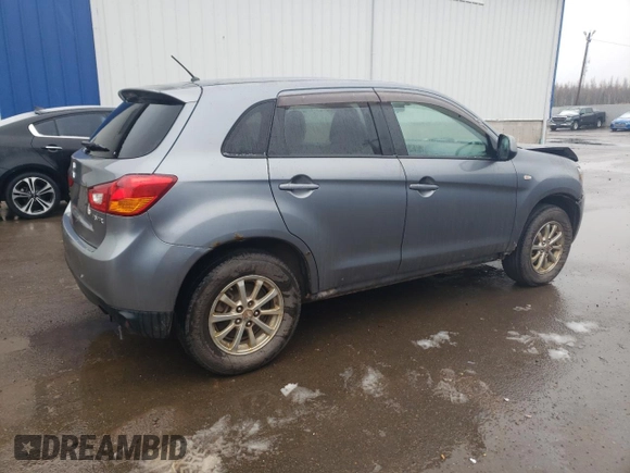 2015 Mitsubishi Outlander Sport SE z VIN 4A4AJ3AU7FE605996, wystawiony jako Copart lot #80292544 z przebiegiem 219 514 mil mil oraz Szkoda całkowita • Salvage title. Historia ofert i sprzedaży dostępna na DreamBid. Obrazek 3.