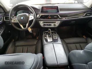 2022 BMW 7 Series 740i xDrive z VIN WBA7T4C05NCH91186, wystawiony jako Copart lot #89174565 z przebiegiem 33 032 mil mil oraz Szkoda całkowita • Salvage title. Historia ofert i sprzedaży dostępna na DreamBid. Obrazek 8.