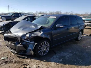 2010 Volvo V50 with VIN YV1382MW5A2531338, listed as a Copart auction lot 41870195 with 0 mi miles and Non Repairable. Bid and sale history available at carsss.com. Image 1.
