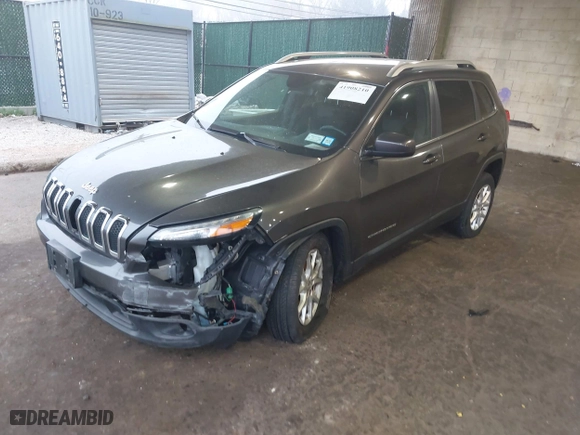 2014 Jeep Cherokee Latitude with VIN 1C4PJLCB1EW155591, listed as a IAAI auction lot 41908210 with 155,934 mi miles. Bid and sale history available at carsss.com. Image 18.