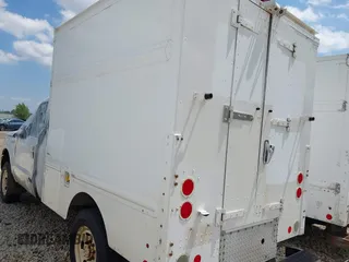 2015 Ford F-250 XL с VIN 1FDBF2B60FED21726, выставлен на аукционе IAAI как лот 42459683 с пробегом 355 935 миль миль и . История ставок и продаж доступна на DreamBid. Изображение 3.
