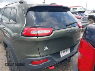 2018 Jeep Cherokee Trailhawk с VIN 1C4PJMBX2JD609467, выставлен на аукционе IAAI как лот 42514088 с пробегом 135 139 миль миль и . История ставок и продаж доступна на DreamBid. Изображение 16.