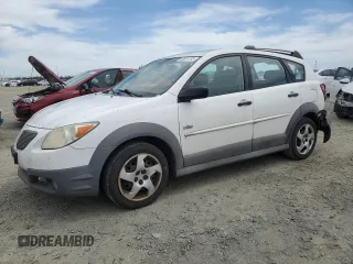 2006 Pontiac Vibe with VIN 5Y2SL658X6Z435677, listed as a Copart auction lot 52831105 with 211,095 mi miles and Salvage Title. Bid and sale history available at carsss.com. Image 1.