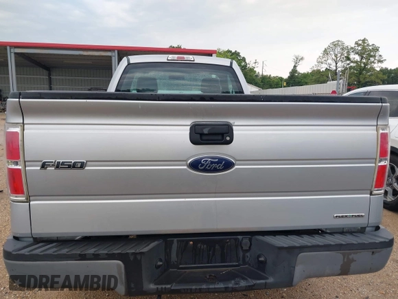 2013 Ford F-150 XL z VIN 1FTMF1CM1DKF27849, wystawiony jako IAAI lot #42308542 z przebiegiem 74 352 mil mil oraz . Historia ofert i sprzedaży dostępna na DreamBid. Obrazek 17.