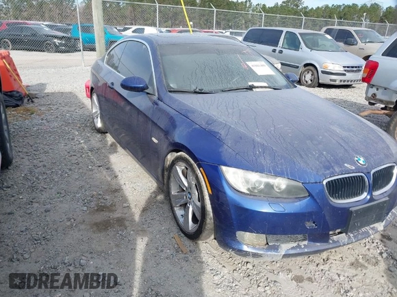 2008 BMW 3 Series 328i with VIN WBAWB33568P131818, listed as a IAAI auction lot 41661409 with 225,128 mi miles. Bid and sale history available at carsss.com. Image 1.