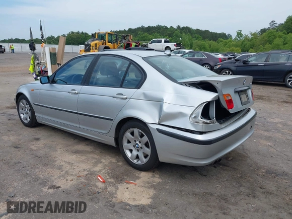 2004 BMW 3 Series 325i z VIN WBAEV33484KR31277, wystawiony jako IAAI lot #42147361 z przebiegiem 223 145 mil mil oraz . Historia ofert i sprzedaży dostępna na DreamBid. Obrazek 3.