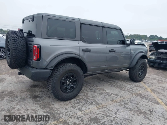 2023 Ford Bronco with VIN 1FMEE5DPXPLC01694, listed as a IAAI auction lot 41389276 with 10,512 mi miles. Bid and sale history available at carsss.com. Image 4.