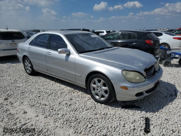 2006 Mercedes-Benz S-Class 5.0L with VIN WDBNG84J96A477112, listed as a Copart auction lot 73939284 with 154,343 mi miles and Salvage Title. Bid and sale history available at carsss.com. Image 4.