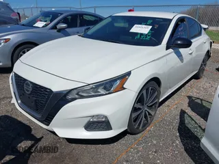 2020 Nissan Altima 2.5 SR with VIN 1N4BL4CV5LC194371, listed as a IAAI auction lot 41816369 with 105,075 mi miles. Bid and sale history available at carsss.com. Image 17.