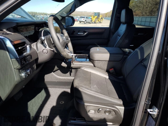 2025 GMC Yukon XL Denali with VIN 1GKS2JRL6SR129529, listed as a Copart auction lot 45733705 with 462 mi miles and Non Repairable. Bid and sale history available at carsss.com. Image 7.