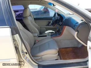 2006 Subaru Legacy Wagon Outback 2.5i Ltd with VIN 4S4BP62C367330788, listed as a IAAI auction lot 42011909 with 282,311 mi miles. Bid and sale history available at carsss.com. Image 5.