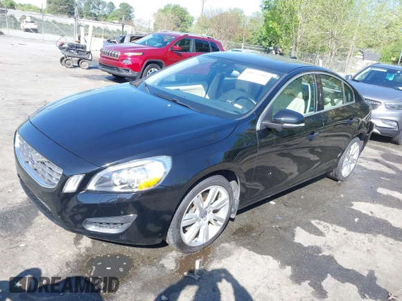 2012 Volvo S60 T6 with VIN YV1902FH4C2112612, listed as a IAAI auction lot 41972206 with 109,210 mi miles. Bid and sale history available at carsss.com. Image 2.