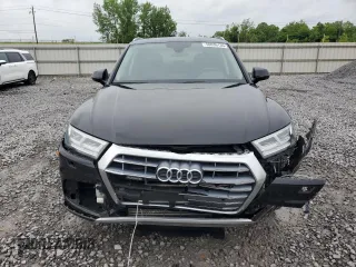 2020 Audi Q5 Premium Plus z VIN WA1BNAFYXL2103409, wystawiony jako Copart lot #56036135 z przebiegiem 83 890 mil mil oraz Szkoda całkowita • Salvage title. Historia ofert i sprzedaży dostępna na DreamBid. Obrazek 5.
