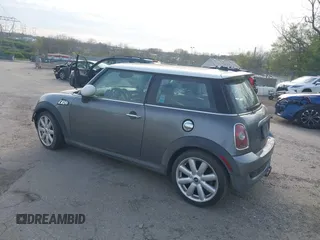 2008 MINI Hardtop S with VIN WMWMF73558TT87605, listed as a IAAI auction lot 41940226 with 113,595 mi miles and . Bid and sale history available at DreamBid. Image 3.