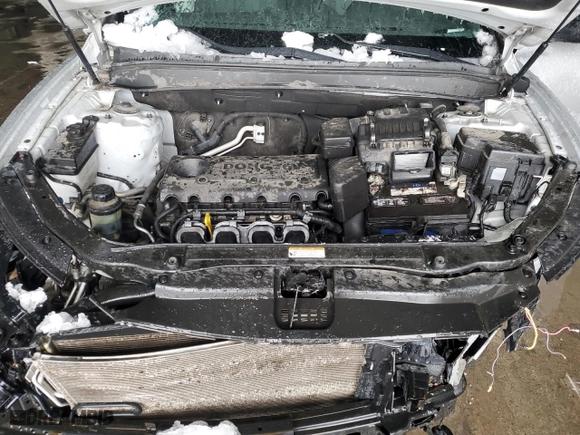 2011 Hyundai Santa Fe GLS with VIN 5XYZGDABXBG074825, listed as a Copart auction lot 44820685 with 201,148 mi miles and Salvage Title. Bid and sale history available at carsss.com. Image 12.