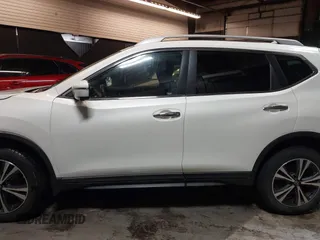 2019 Nissan Rogue SL with VIN 5N1AT2MV1KC827435, listed as a IAAI auction lot 41480759 with 55,842 mi miles. Bid and sale history available at carsss.com. Image 14.