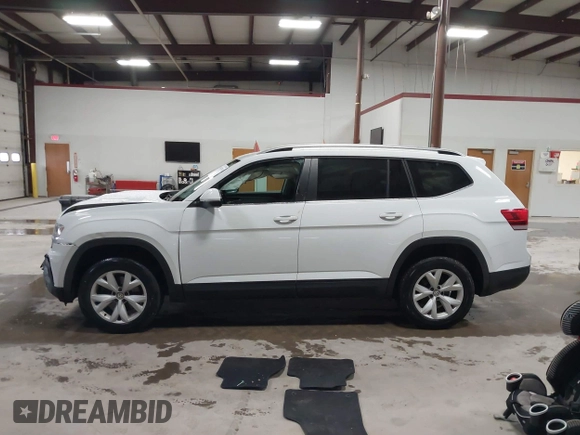 2018 Volkswagen Atlas SE with VIN 1V2KR2CA2JC569381, listed as a IAAI auction lot 41843200 with 87,769 mi miles and . Bid and sale history available at DreamBid. Image 14.
