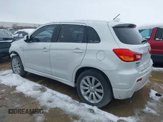 2011 Mitsubishi Outlander Sport SE with VIN JA4AP4AU1BZ005113, listed as a IAAI auction lot 40390111 with 152,712 mi miles. Bid and sale history available at carsss.com. Image 3.